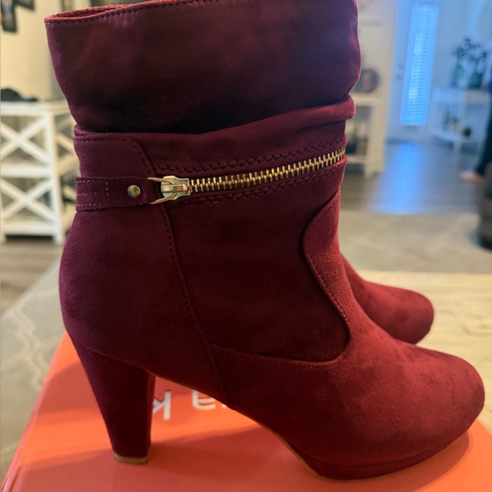 Elegant Burgundy Ankle Boots